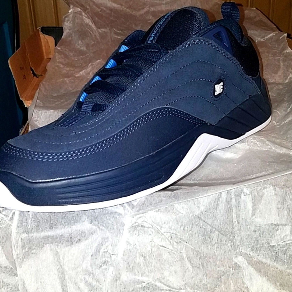 Sz 9 Dc shoes Williams slim navy/carolina blue